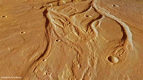 pictures of mars channels